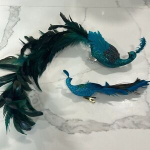 Lot of 2 Decorative Glittered Clipper On Peacock.